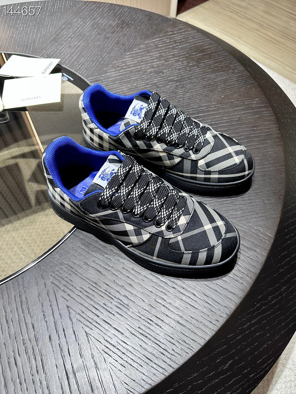 B**rry sneaker