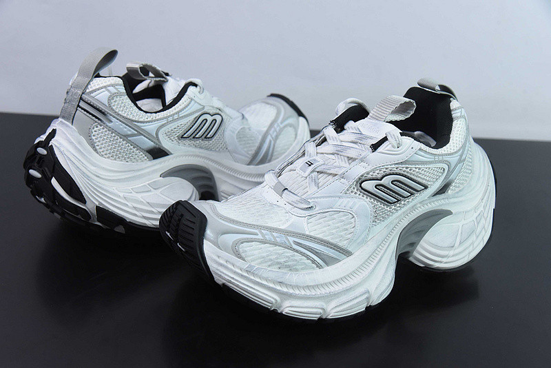 BC XL Sneakers