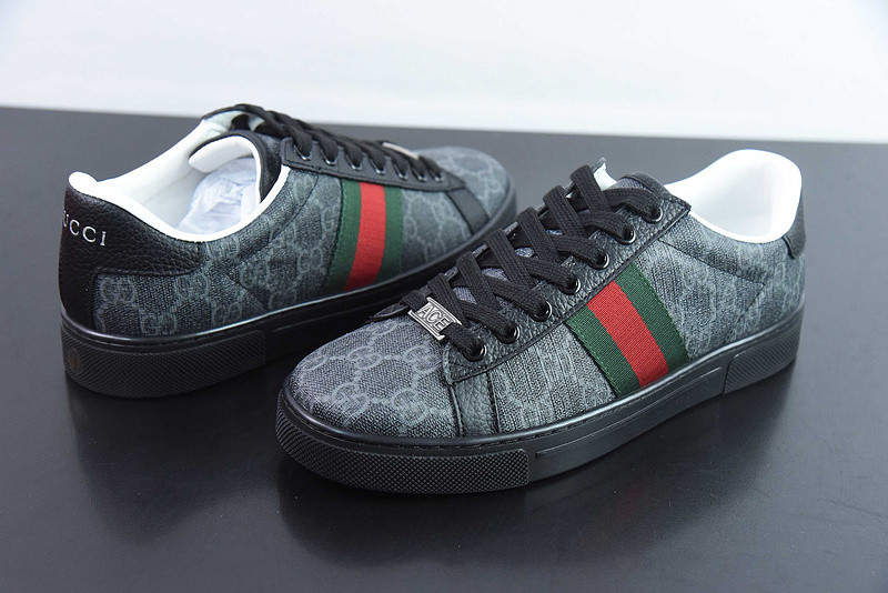 G*u*i sneaker