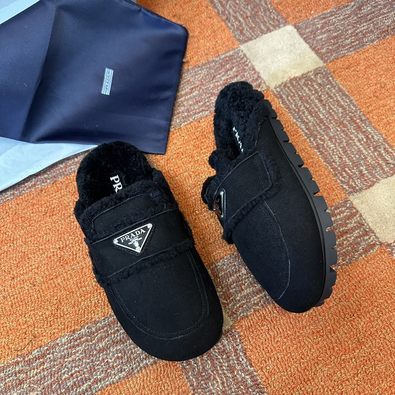Pra*a sandals