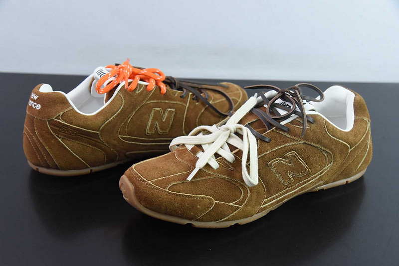 NEW BALANCE X MIUMIU SNEAKER
