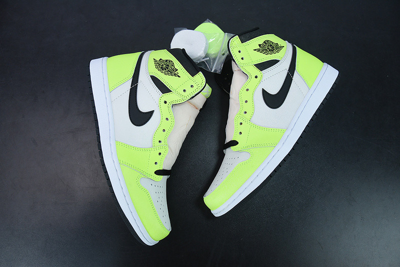 AIR JORDAN 1 HIGH OG “VISIONAIRE” 555088-702