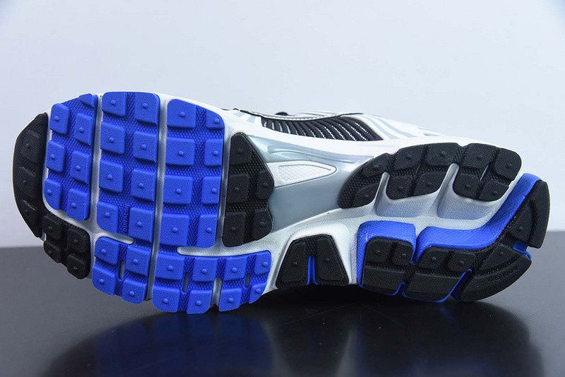 Nike Air Zoom Vomero 5 SE SP 