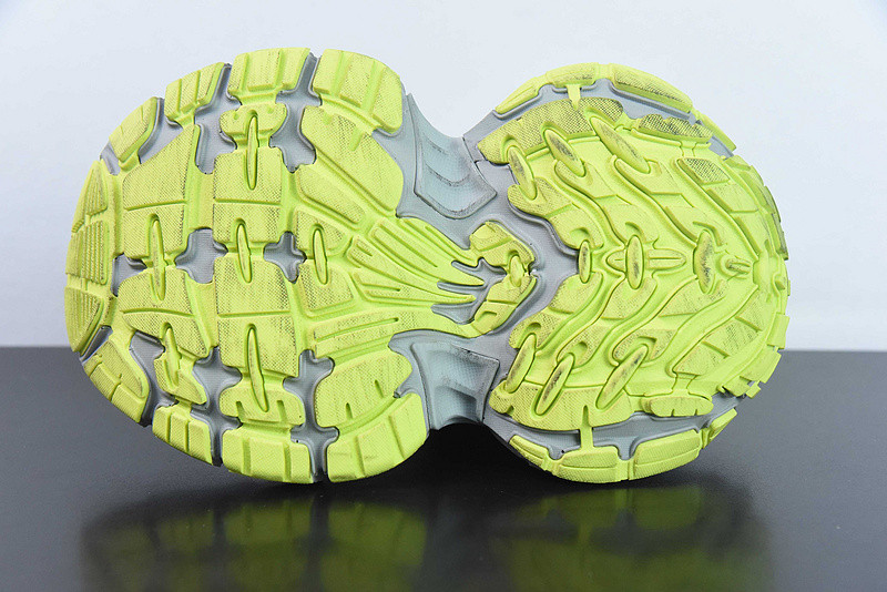 BC XL Sneakers