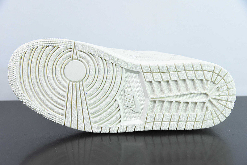 Air Jordan 1 Low SE Craft "Photon Dust/Grey" FQ3055-100