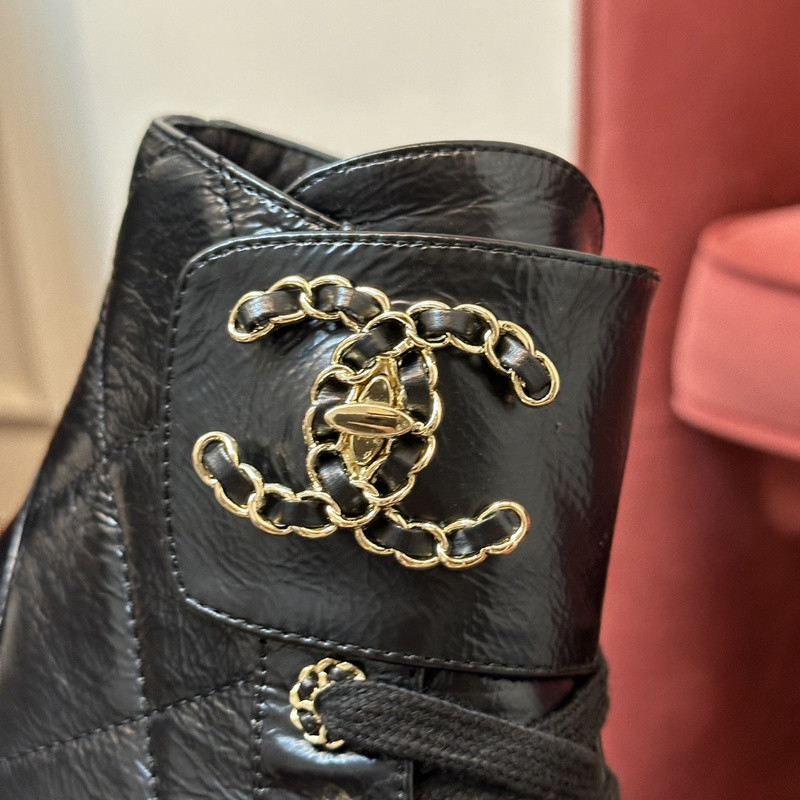 Chanel Sneaker