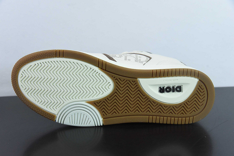 DIO* SNEAKER
