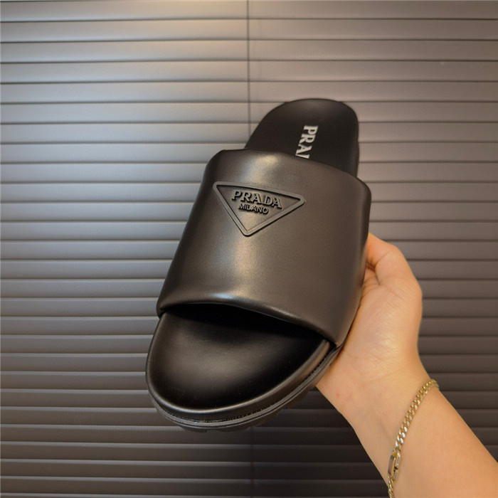 Pra*a sandals