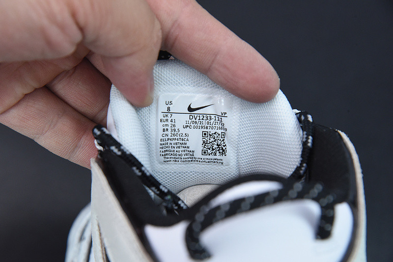 NIKE AIR MORE UPTEMPO 96 