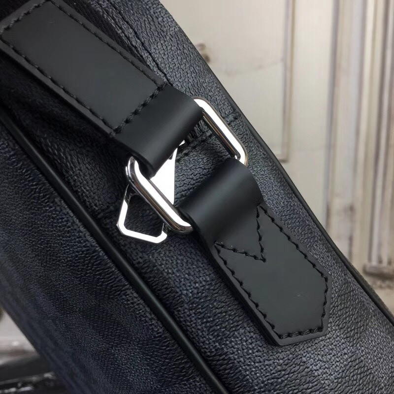 LVT PURSE