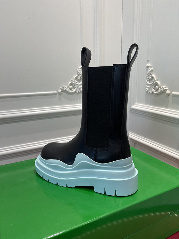 b0tte*a Ven*ta sneaker