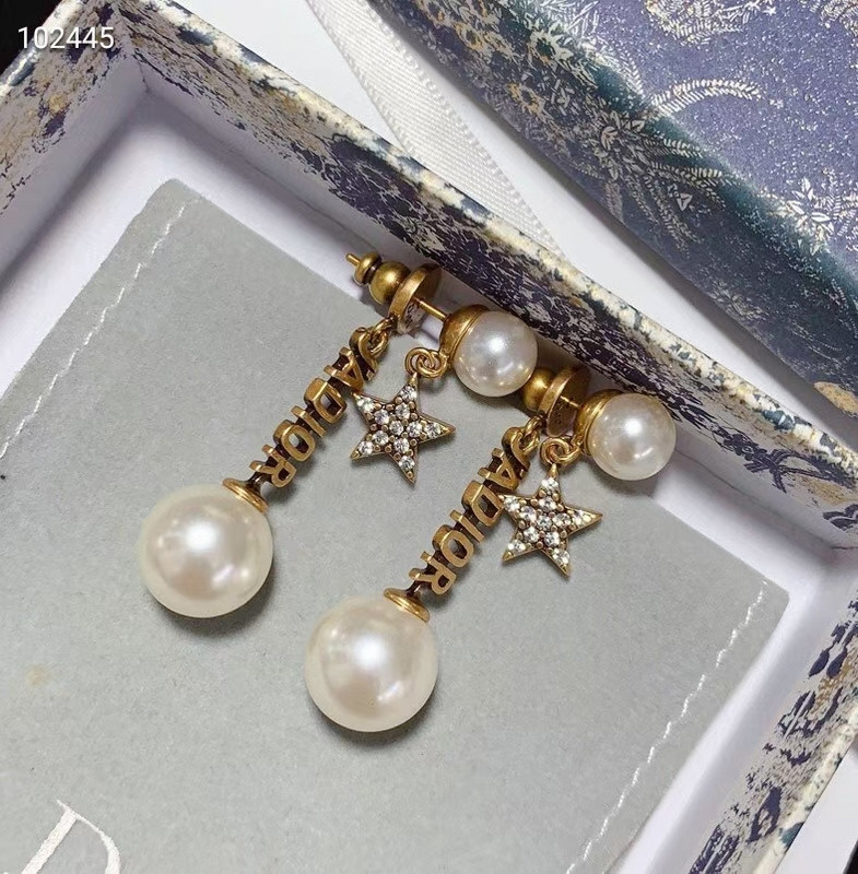 D10r earring