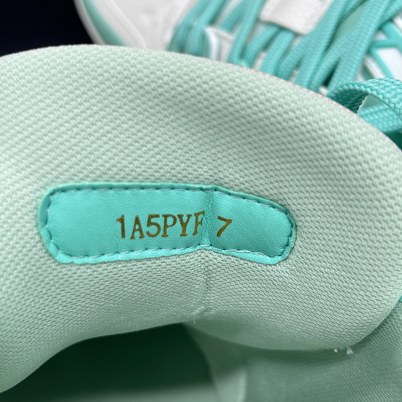 LVT SNEAKERS