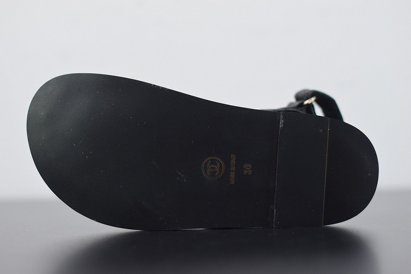 Chanel Slide