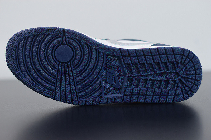 NIKE SB X AIR JORDAN 1 LOW MIDNIGHT NAVY CJ7891-400