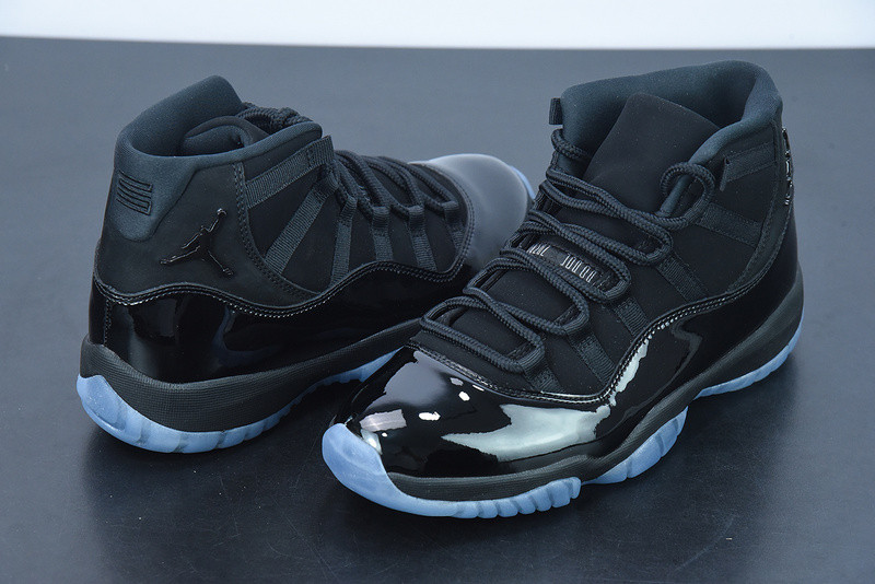 AIR JORDAN 11 RETRO