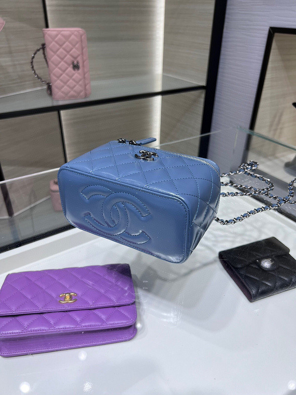 Ch*el purse