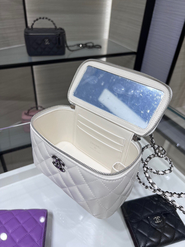 Ch*el purse