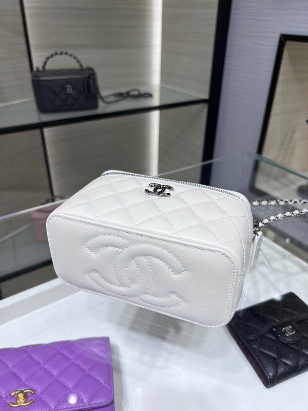 Ch*el purse