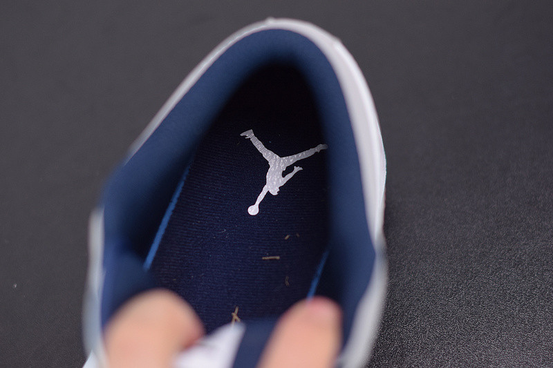 AIR JORDAN 1 LOW