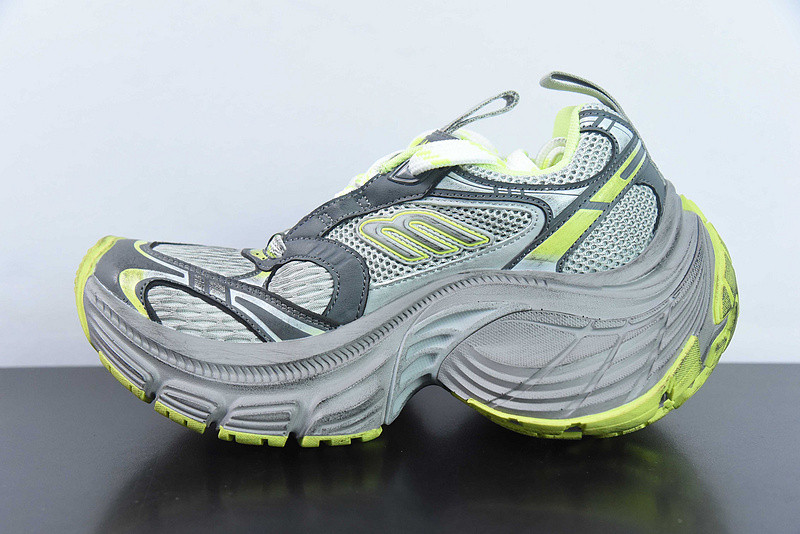 BC XL Sneakers