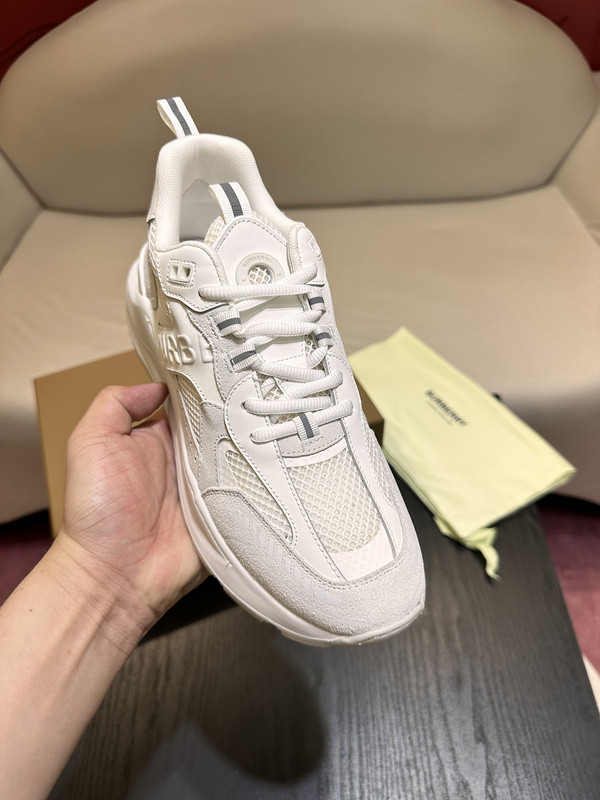 B**rry sneaker