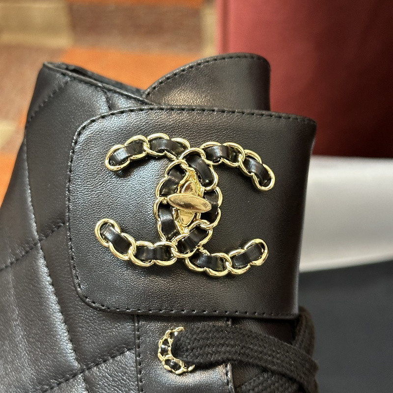 Chanel Sneaker