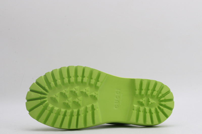 G*u*i sandals low