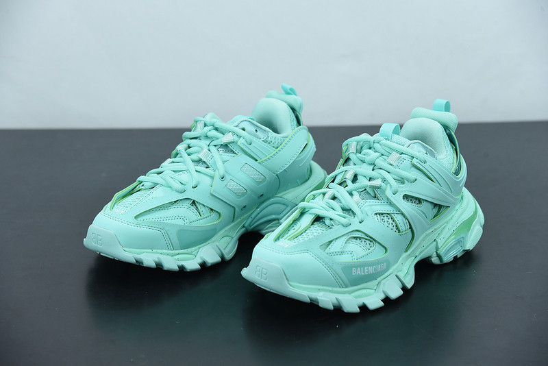BC TRACK SNEAKER