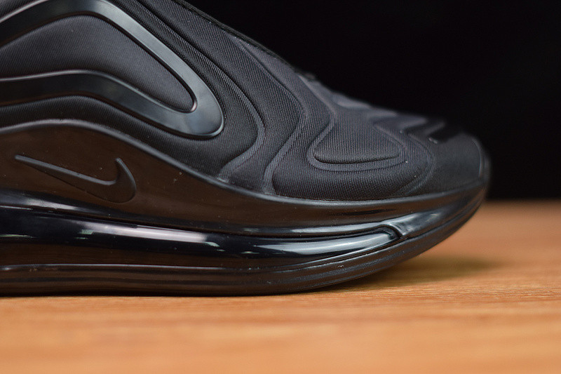 NIKE AIR MAX 720 720