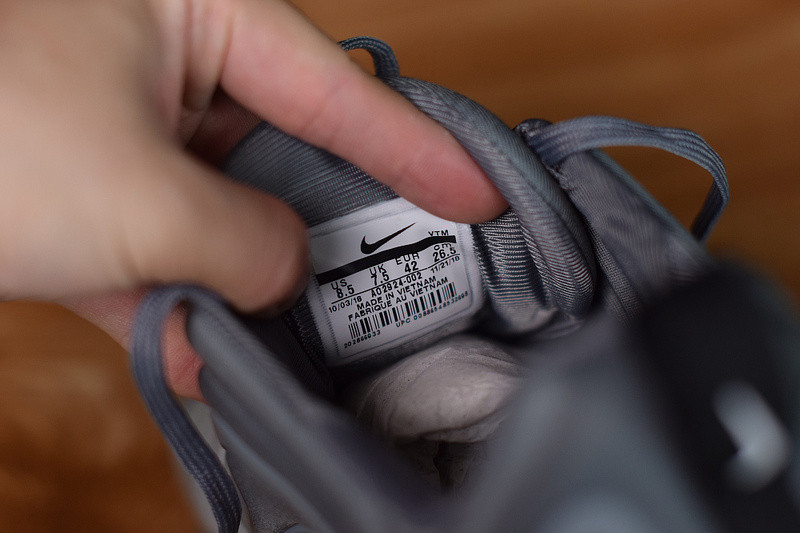NIKE AIR MAX 720