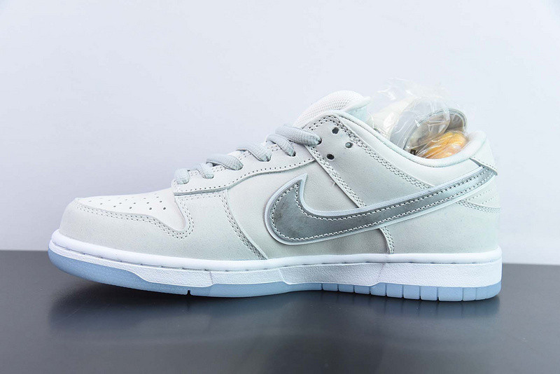 CONCEPTS X NIKE SB DUNK LOW “WHITE LOBSTER” FD8776-100