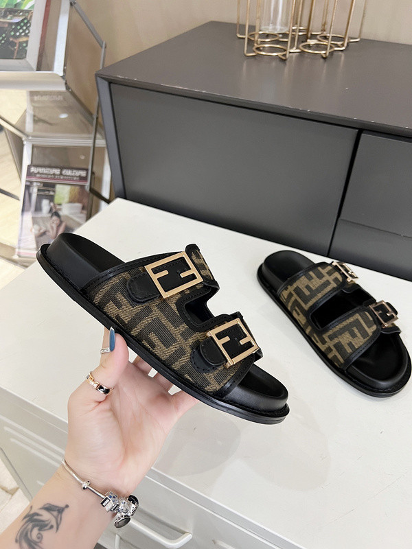 FENDI SLIDE