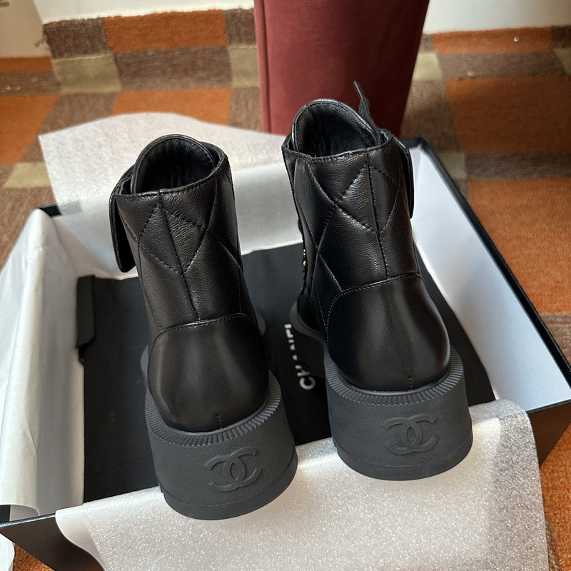 Chanel Sneaker