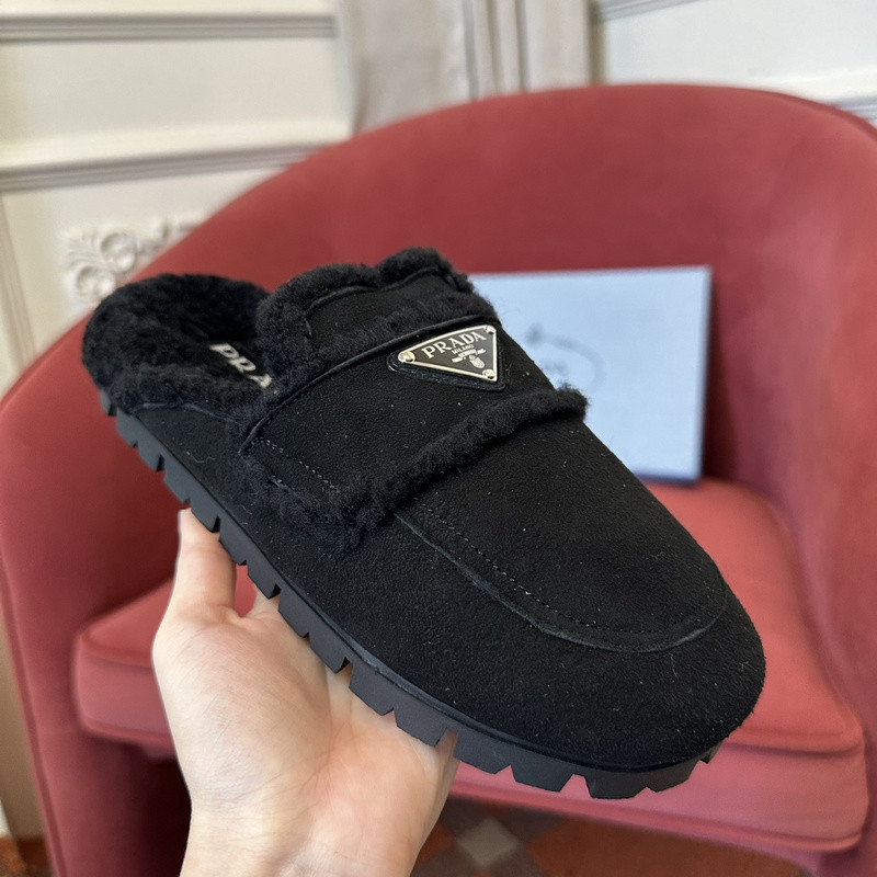 Pra*a sandals