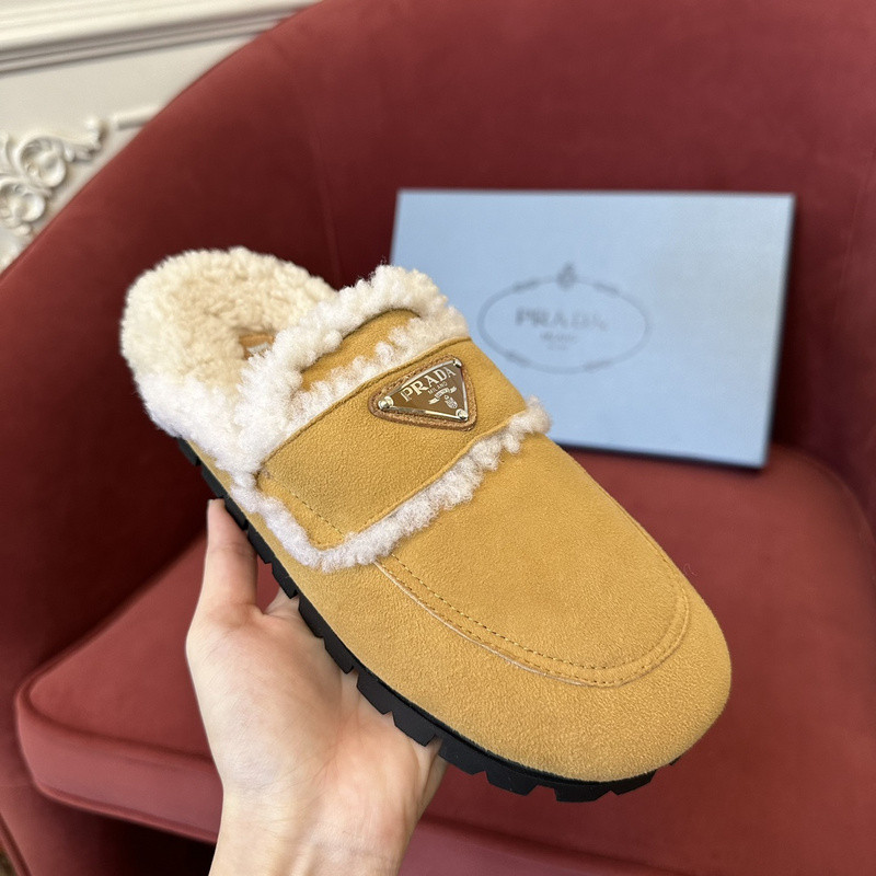 Pra*a sandals