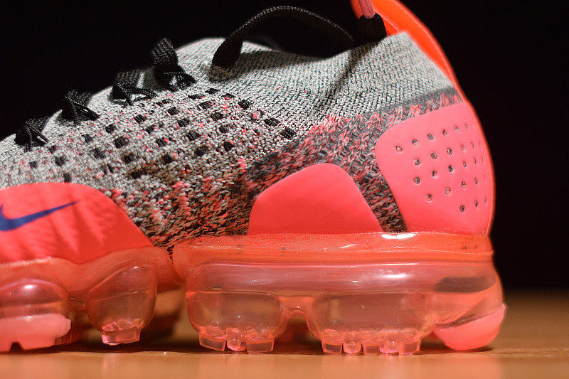 NIKE AIR VAPORMAX 2