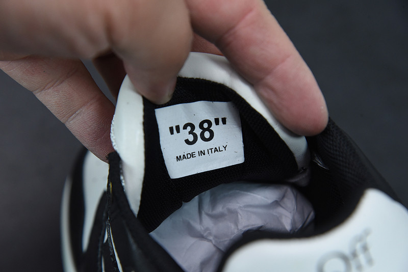 OF™ C/O VIRGIL ABLOH OUT OF OFFICE LOW-TOP LEATHER SNEAKERS ‘OOO“