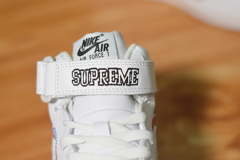 NIKE AIR FORCE 1 MID
