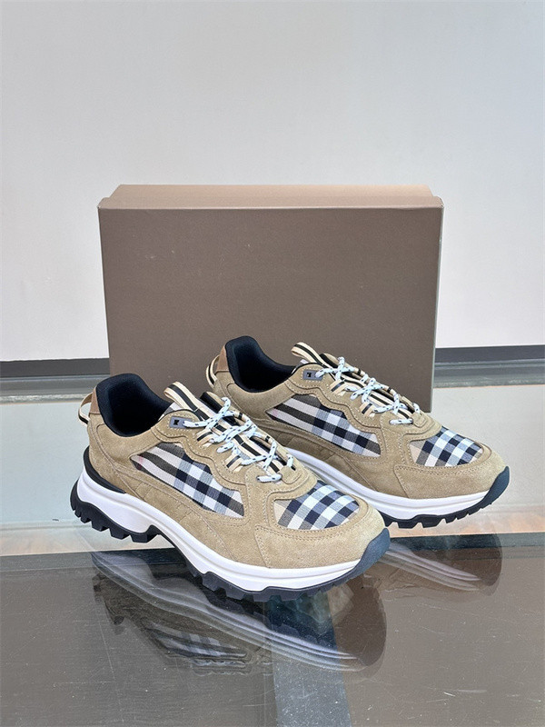 B**rry sneaker