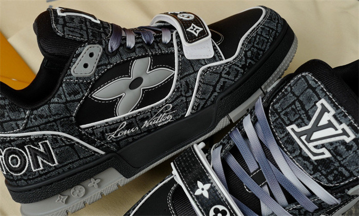 LVT SNEAKERS