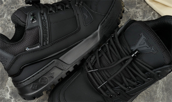 LVT SNEAKERS