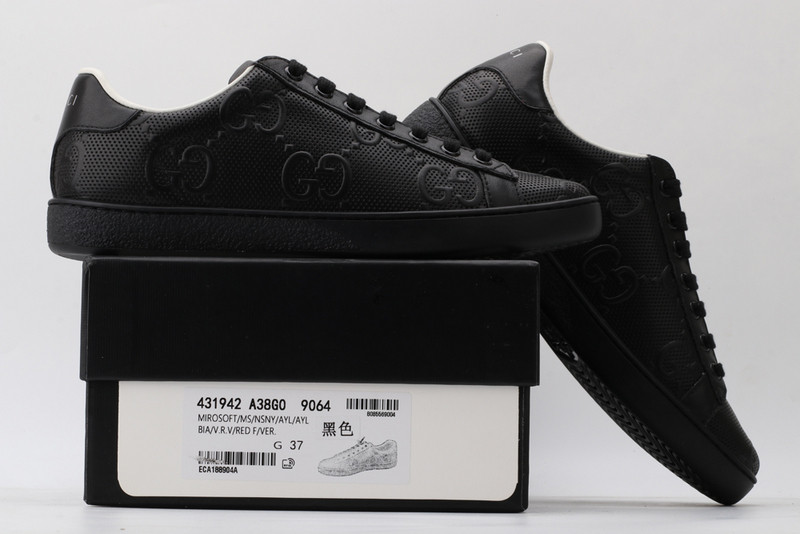 G*u*i sneaker