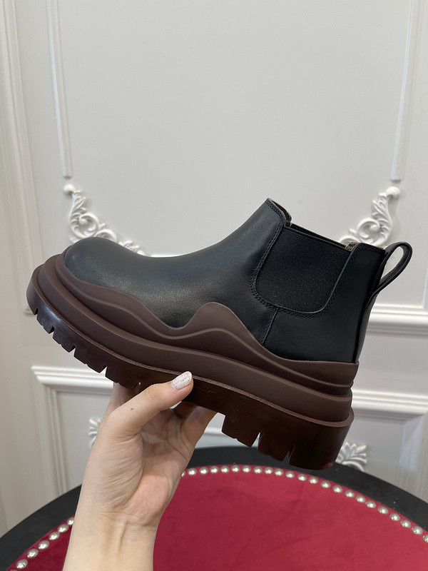 b0tte*a Ven*ta sneaker