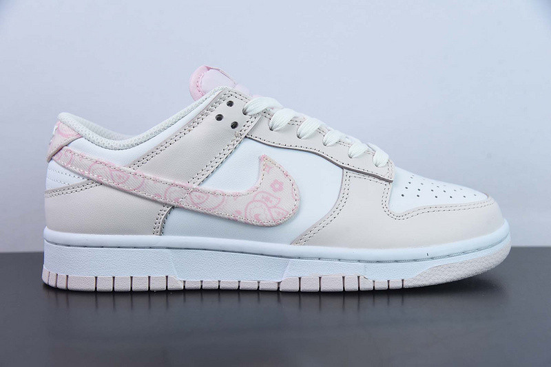 Nike WMNS DUNK LOW