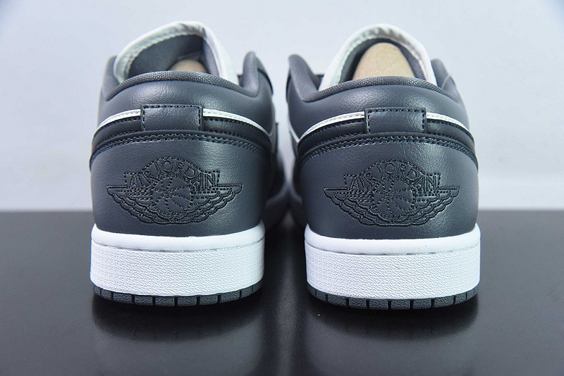 Air Jordan 1 Low
