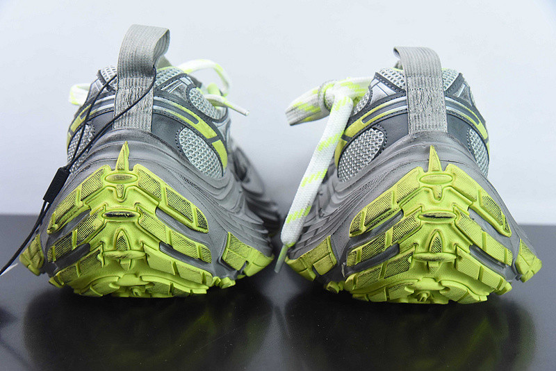 BC XL Sneakers