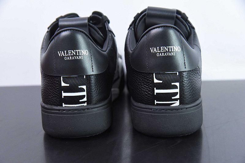 Valentino Sneaker