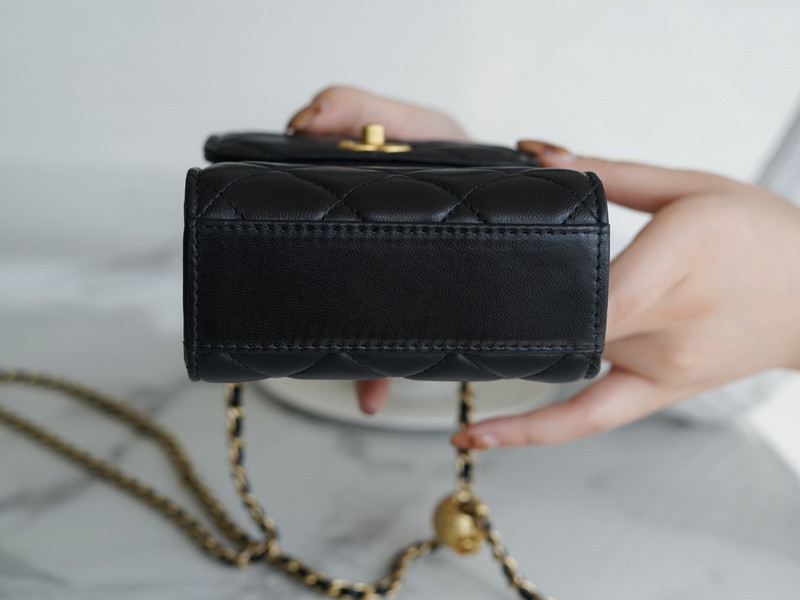 Ch*el purse