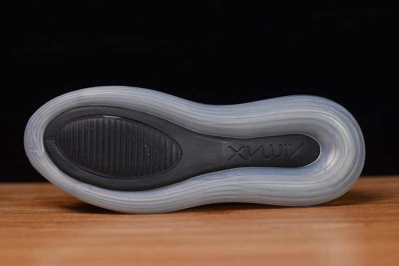 NIKE AIR MAX 720